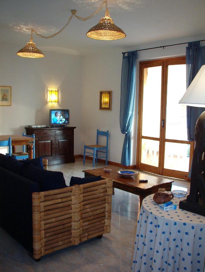 Residence L'Uliveto Gioiosa Marea Bagian luar foto